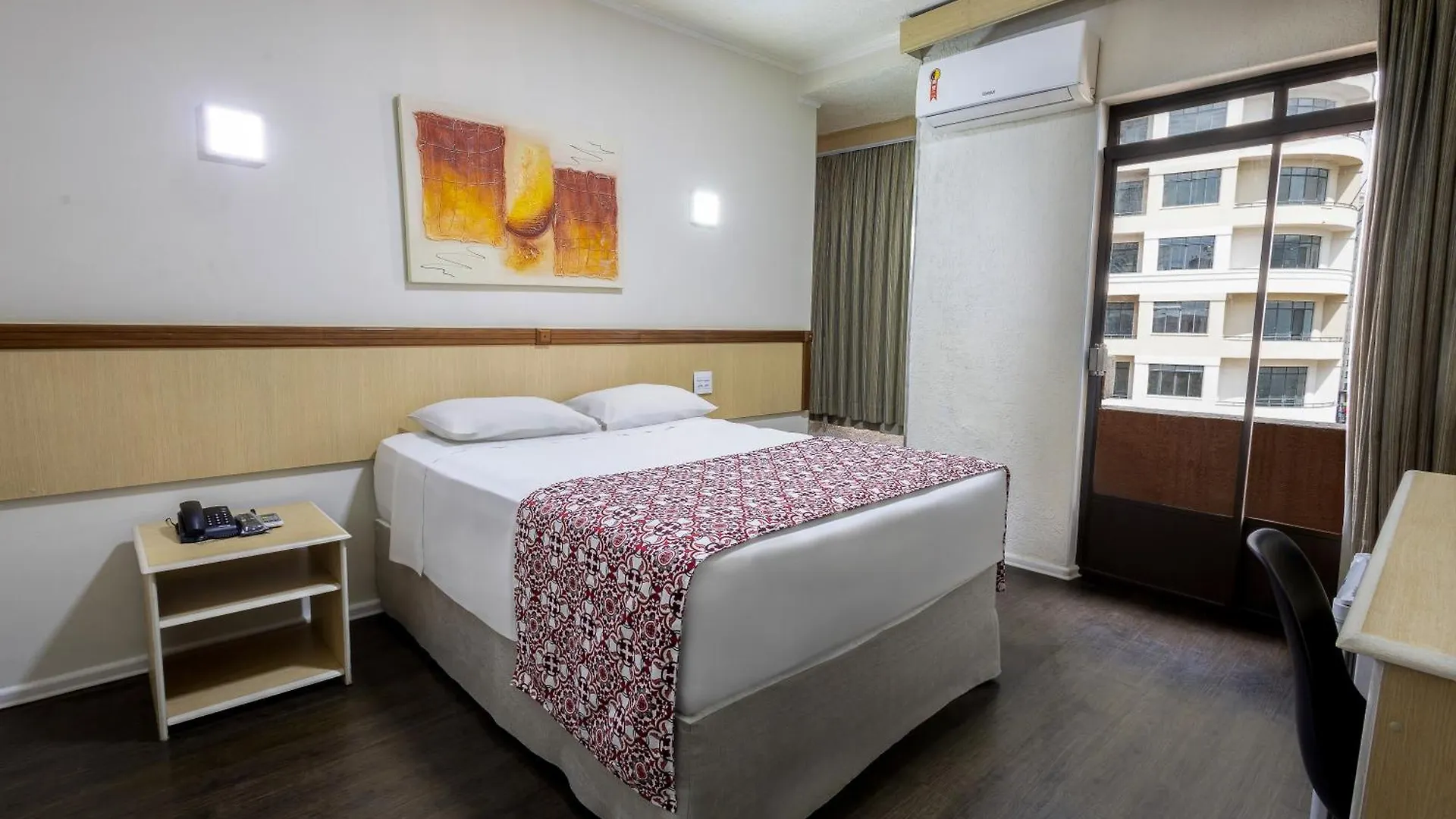 Hotel Euro Suite Sao Paulo By Nacional Inn - A 600 Metros Da Rua 25 De Marco