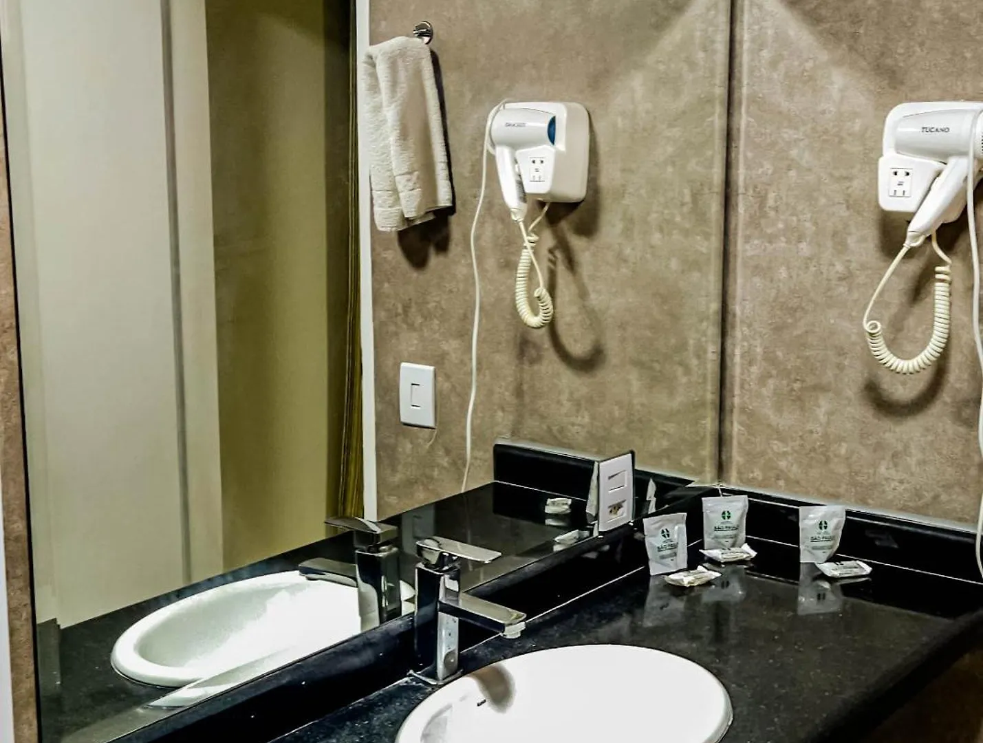Hotel Euro Suite Sao Paulo By Nacional Inn - A 600 Metros Da Rua 25 De Marco